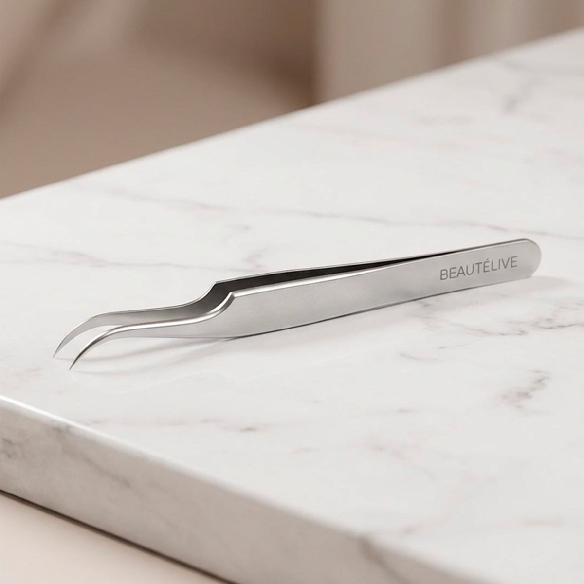 Curved Eyelash Extension Tweezer