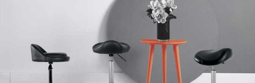 Tabourets de coiffure  Confort, Style et Ergonomie pour un salon de coiffure Moderne