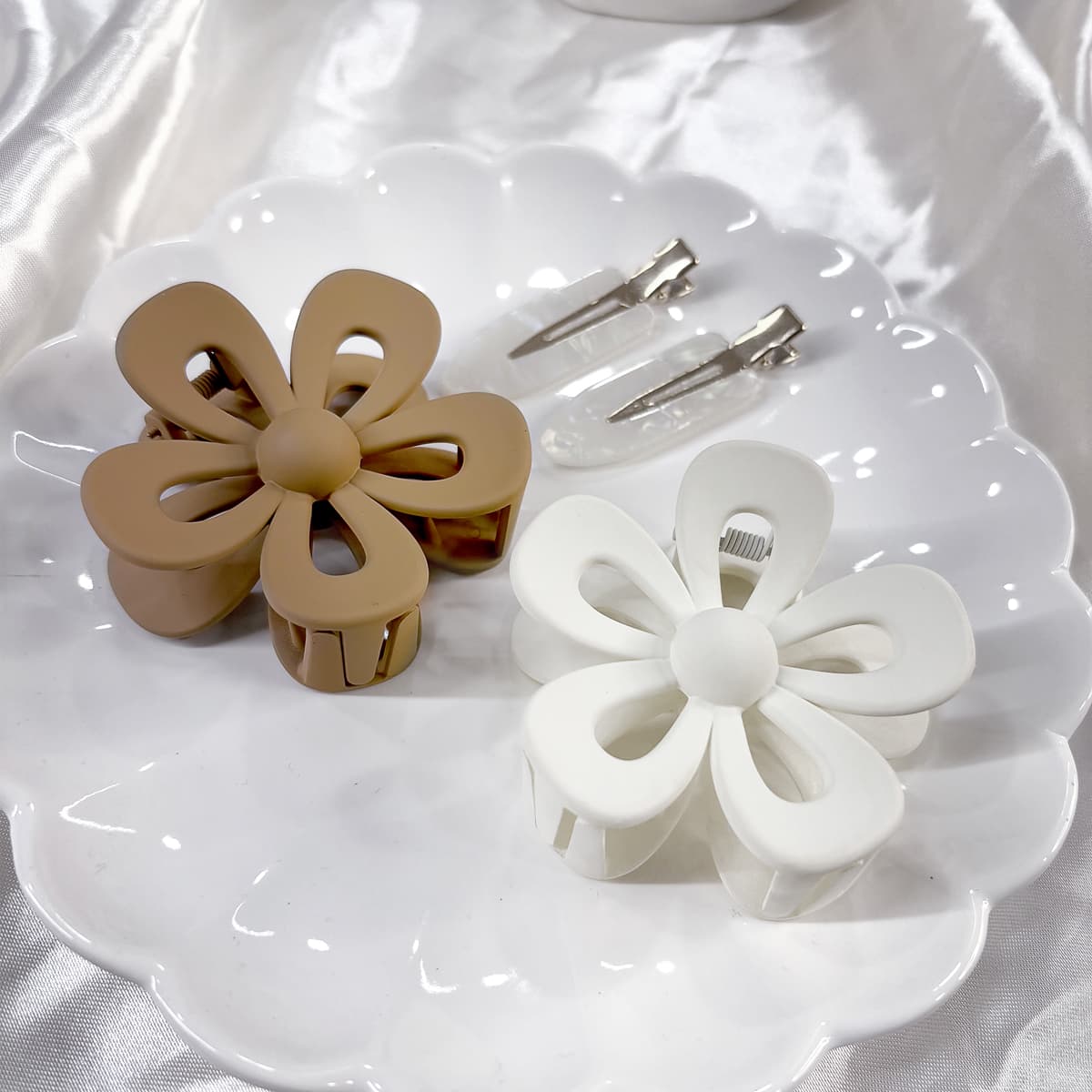 Flower Shaped Hair Clip