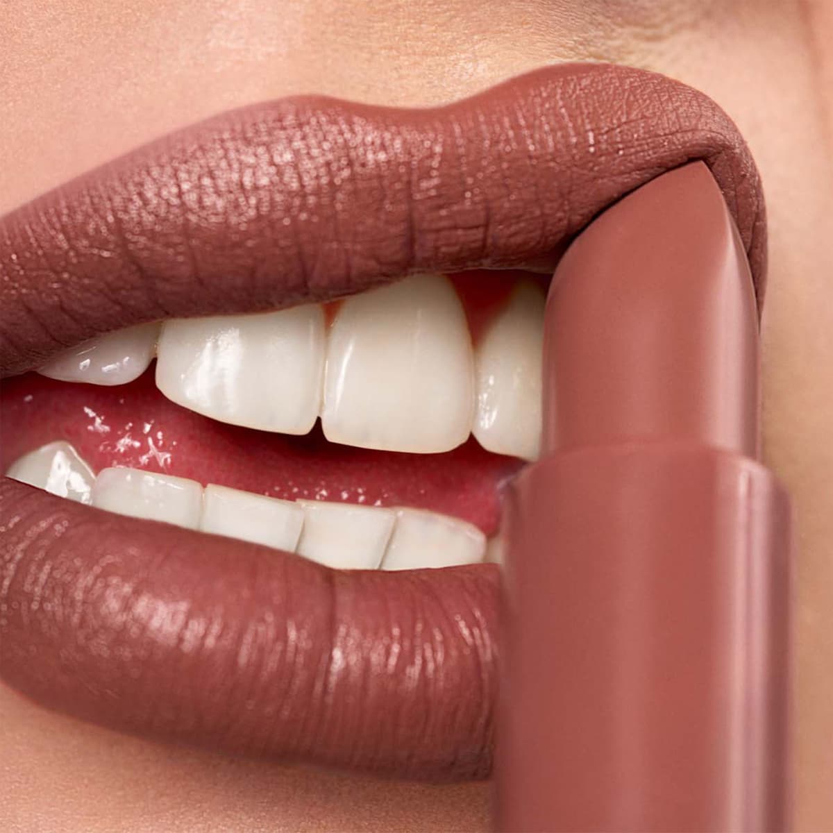 LIP CREAMYNAL Lipstick