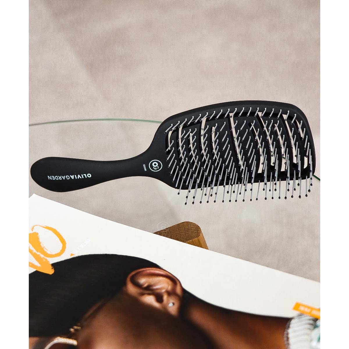 Brosse Essential Care Flex Matt Black pour cheveux épais