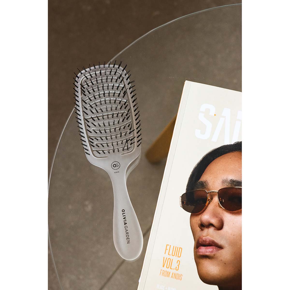 Essential Care Flex White Brush for Fine Hair