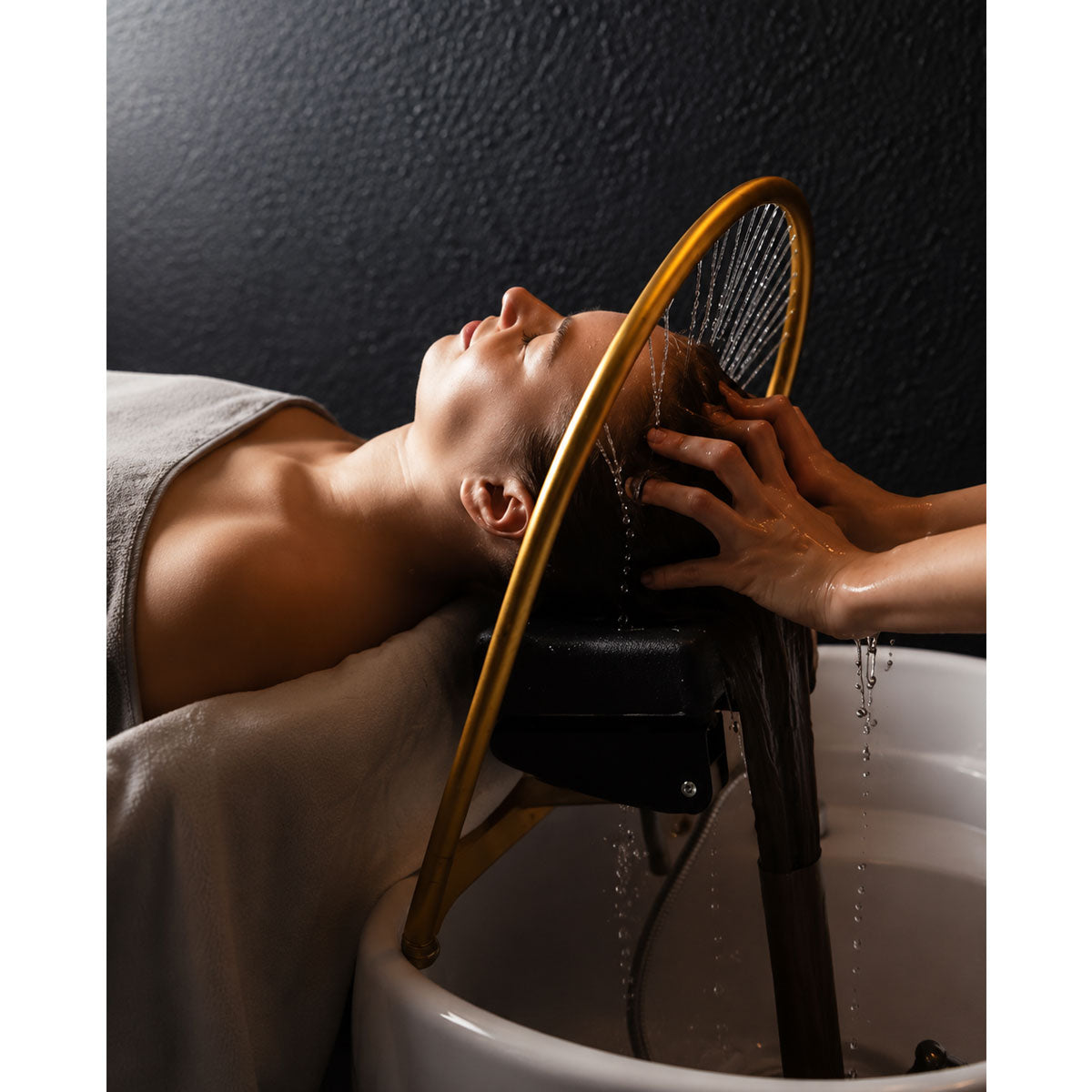 HAIR & HEAD SPA